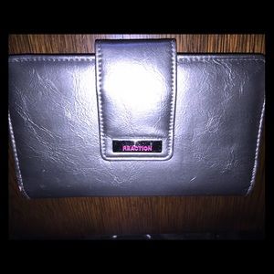 Kenneth Cole “Reaction” silver clutch wallet